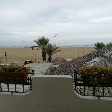 Appartamento Frontemare Azzurra Caorle Exterior photo